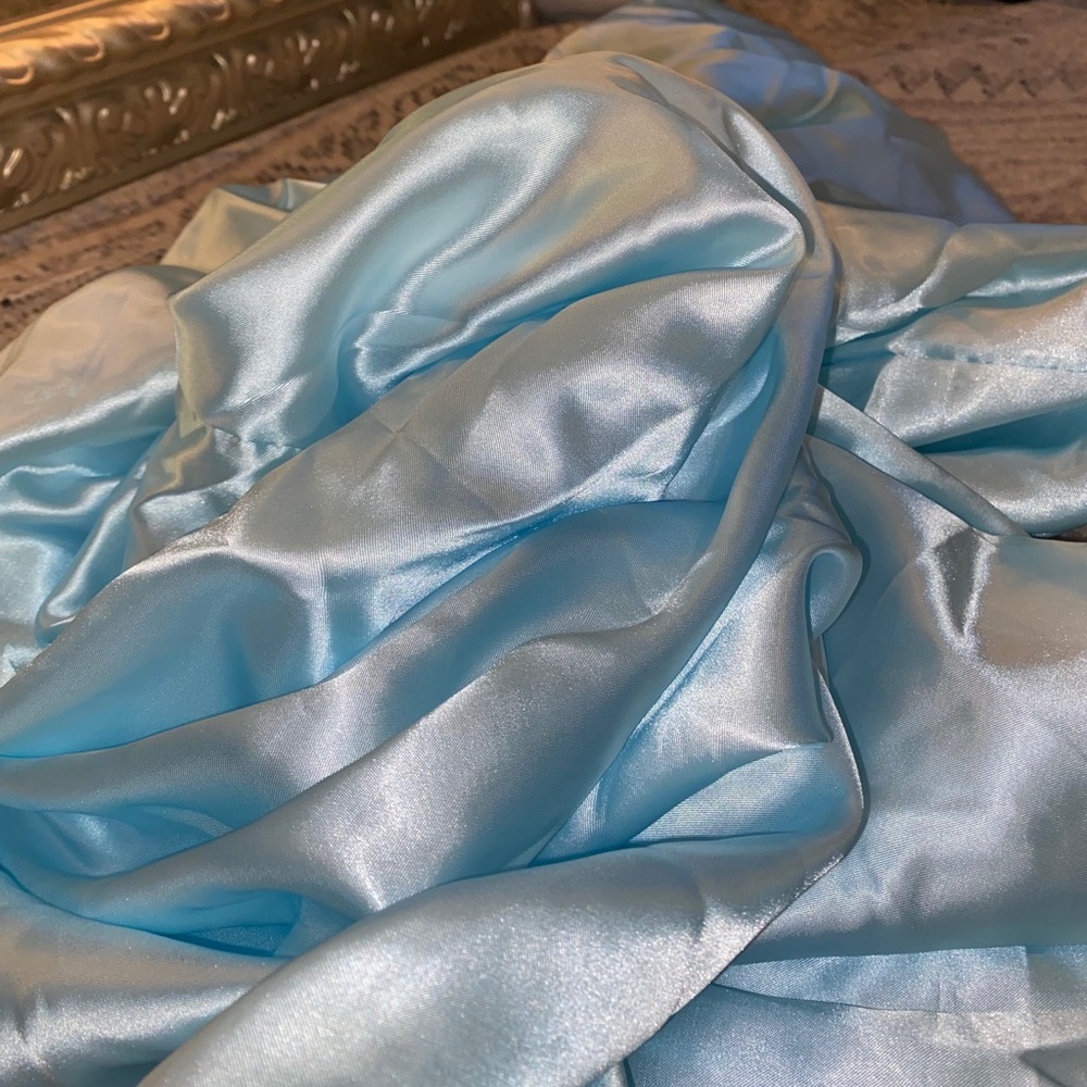 Sky blue king size silk pillowcases